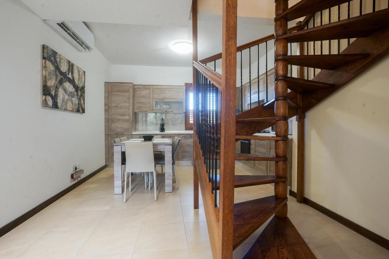 Getawaynpetto Private Duplex Maisonette With Jacuzzi Hot Tub Mgarr Dış mekan fotoğraf