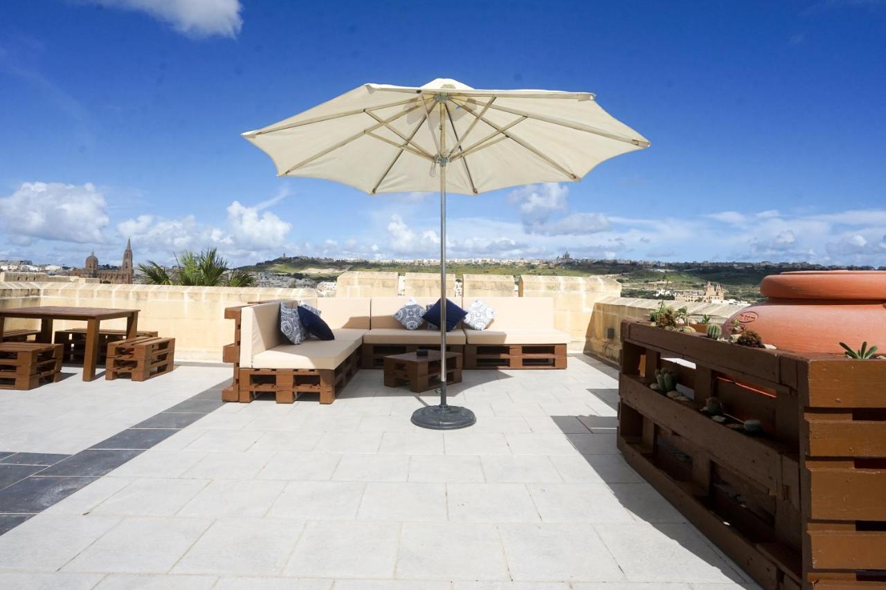 Getawaynpetto Private Duplex Maisonette With Jacuzzi Hot Tub Mgarr Dış mekan fotoğraf